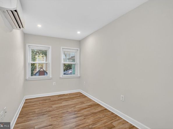 312 N Henry Street 1/2, Alexandria VA 22314