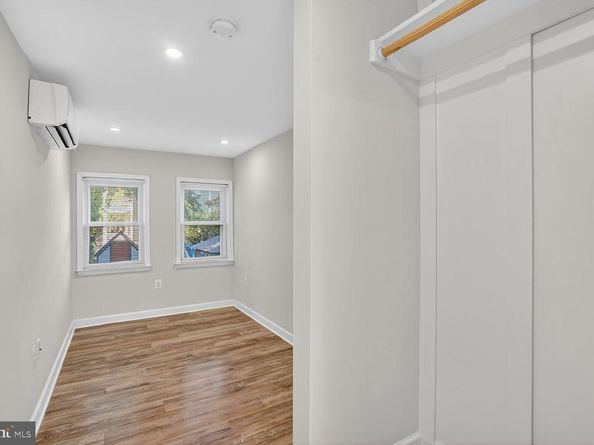 312 N Henry Street 1/2, Alexandria VA 22314