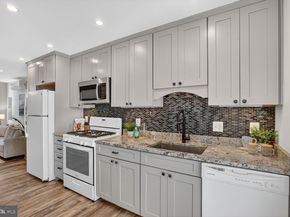 312 N Henry Street 1/2, Alexandria VA 22314