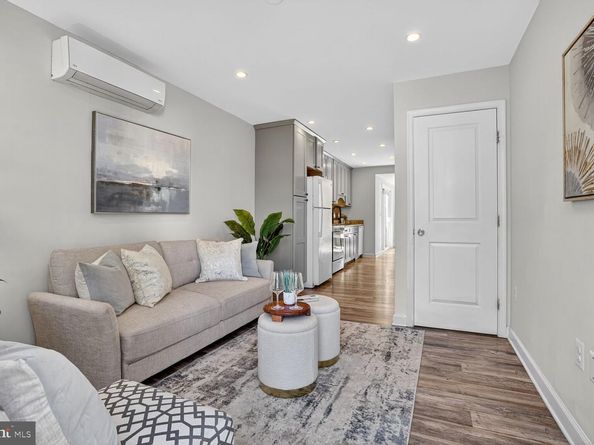 312 N Henry Street 1/2, Alexandria VA 22314