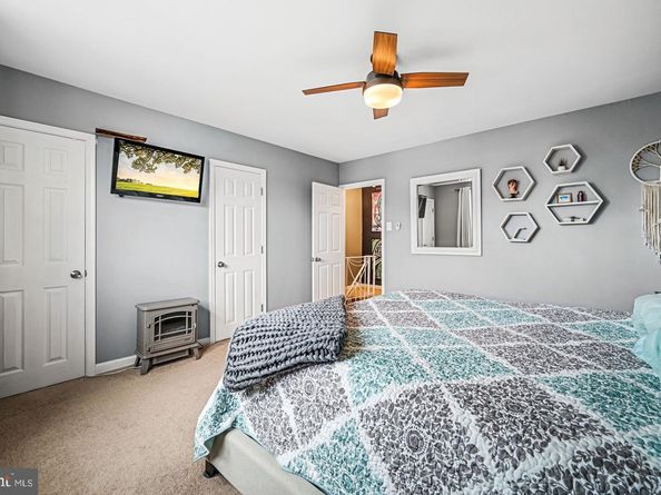 3713 Clarendon Avenue, Philadelphia PA 19114