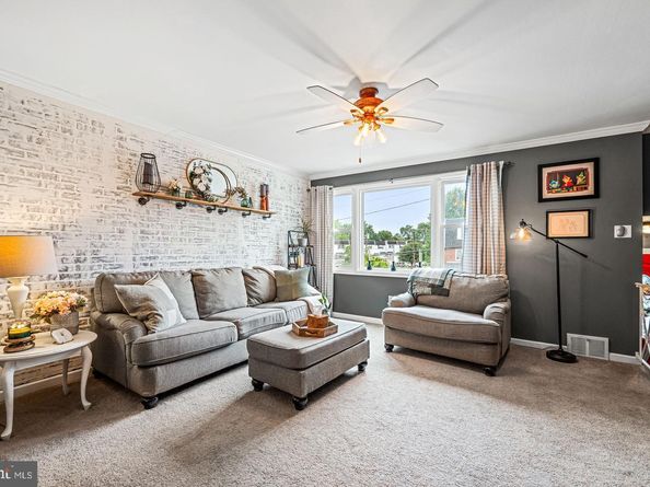 3713 Clarendon Avenue, Philadelphia PA 19114