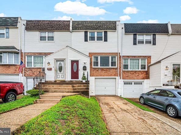 3713 Clarendon Avenue, Philadelphia PA 19114