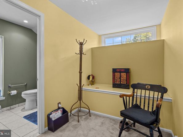 17 Averstone Drive E, Washington Crossing PA 18977