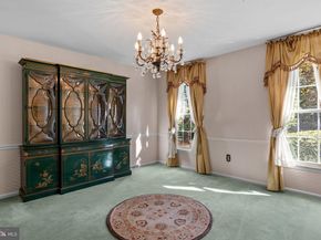 17 Averstone Drive E, Washington Crossing PA 18977