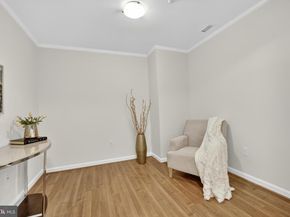 2720 S Arlington Mill Drive 914, Arlington VA 22206