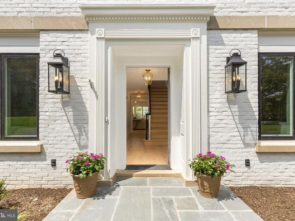 10700 Alloway Drive, Potomac MD 20854