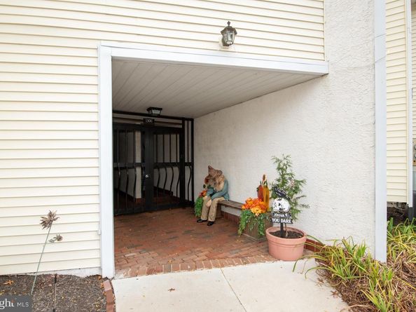 1307 Steamboat Station, Southampton PA 18966