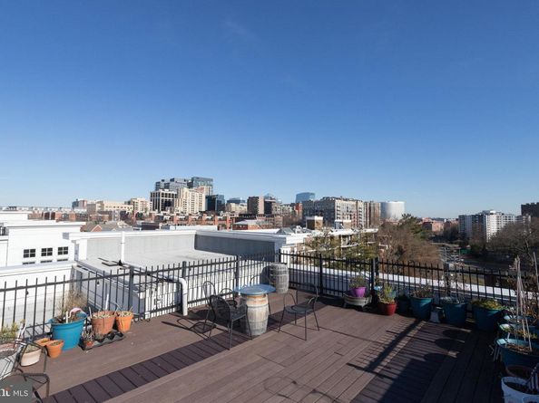 1811 14TH Street N C104, Arlington VA 22209