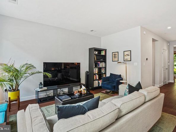 1811 14TH Street N C104, Arlington VA 22209