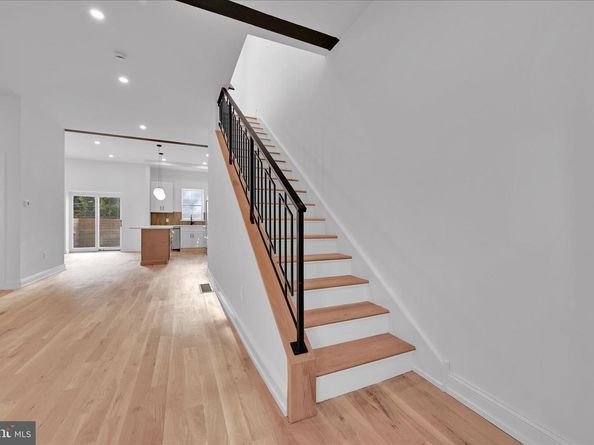 64 E Spring Avenue, Ardmore PA 19003