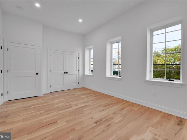 64 E Spring Avenue, Ardmore PA 19003