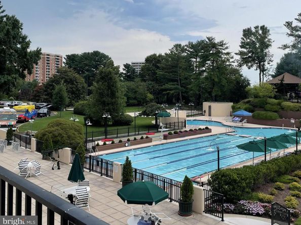 203 Yoakum Parkway 1807, Alexandria VA 22304