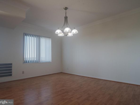 203 Yoakum Parkway 1807, Alexandria VA 22304