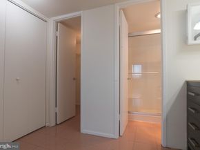 203 Yoakum Parkway 1807, Alexandria VA 22304