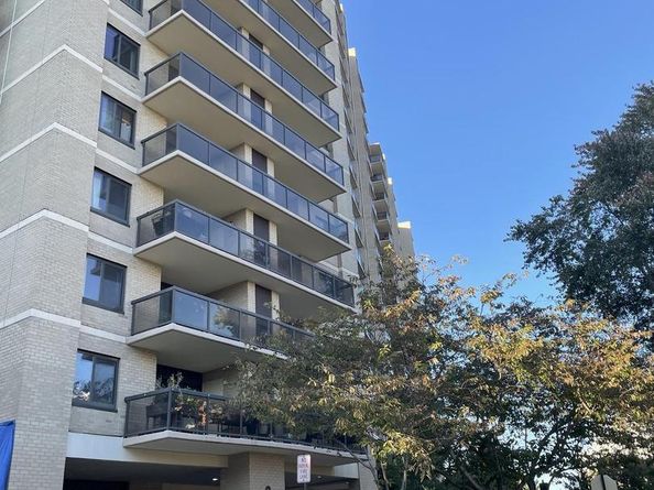 203 Yoakum Parkway 1807, Alexandria VA 22304