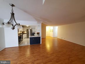 203 Yoakum Parkway 1807, Alexandria VA 22304