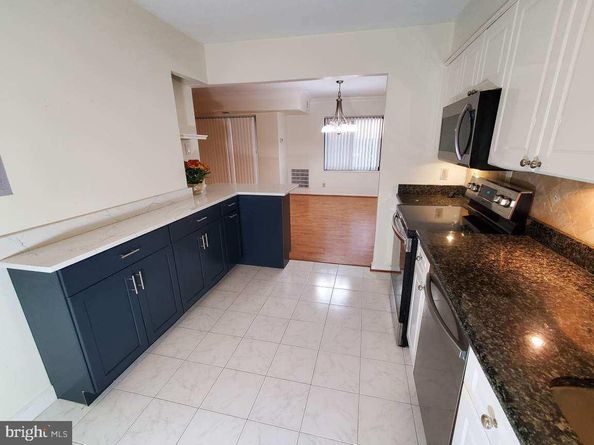 203 Yoakum Parkway 1807, Alexandria VA 22304