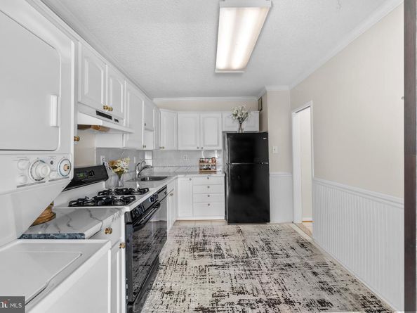 3701 S George Mason Drive 2317N, Falls Church VA 22041