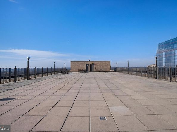 3701 S George Mason Drive 2317N, Falls Church VA 22041