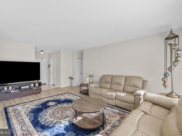 3701 S George Mason Drive 2317N, Falls Church VA 22041