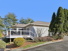 1 Daisy Lane, Ambler PA 19002