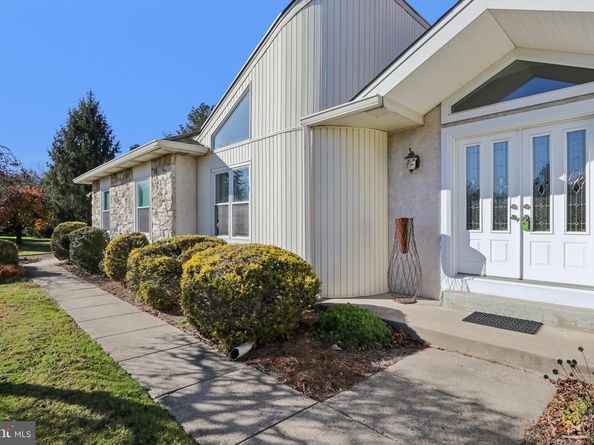 1 Daisy Lane, Ambler PA 19002