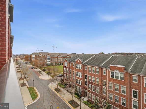 2960 Vaden Drive 413, Fairfax VA 22031