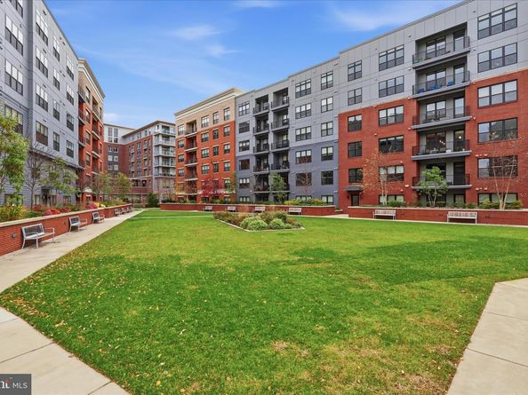 2960 Vaden Drive 413, Fairfax VA 22031