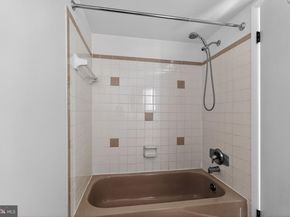 800 South Avenue B4, Secane PA 19018