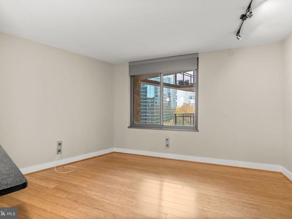 2001 15TH Street N 813, Arlington VA 22201