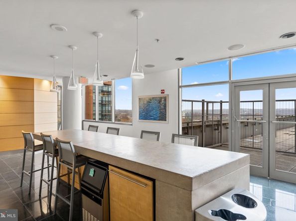 2001 15TH Street N 813, Arlington VA 22201