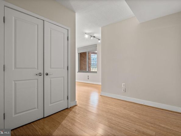 2001 15TH Street N 813, Arlington VA 22201