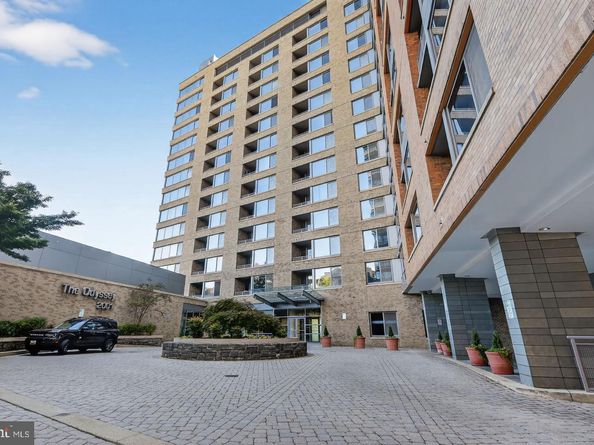 2001 15TH Street N 813, Arlington VA 22201