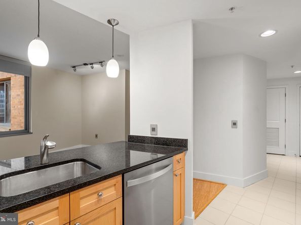 2001 15TH Street N 813, Arlington VA 22201