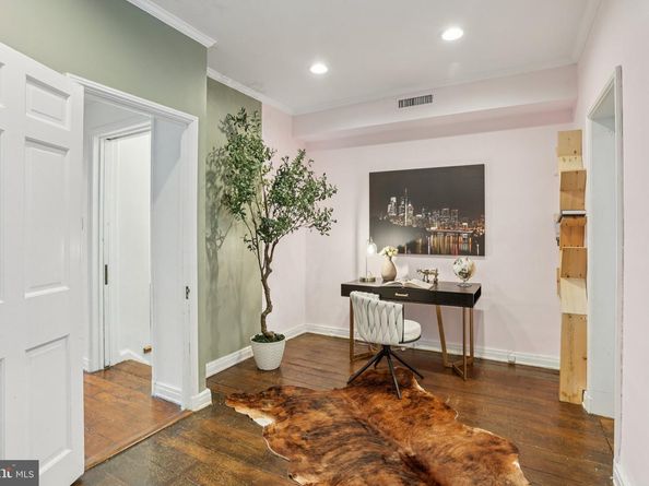 323 S Camac Street, Philadelphia PA 19107