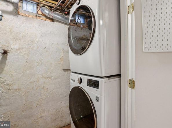 323 S Camac Street, Philadelphia PA 19107