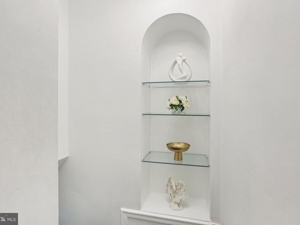 323 S Camac Street, Philadelphia PA 19107