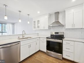 200 Lombard Street 739, Philadelphia PA 19147