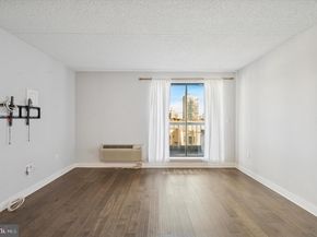 200 Lombard Street 739, Philadelphia PA 19147