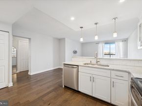 200 Lombard Street 739, Philadelphia PA 19147