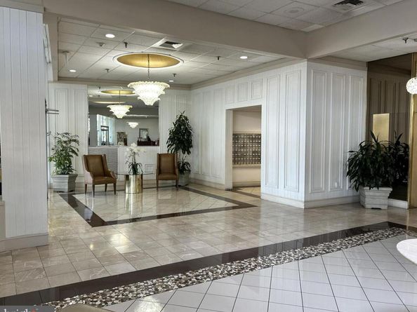 3900 Ford Road 6B, Philadelphia PA 19131