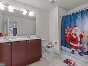 26 Hillyer Lane, Newtown PA 18940