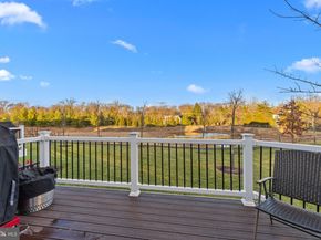 26 Hillyer Lane, Newtown PA 18940