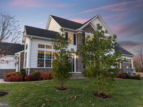 26 Hillyer Lane, Newtown PA 18940