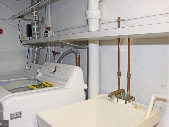 858 Fairfax Road, Drexel Hill PA 19026