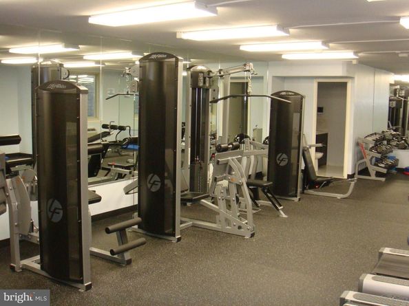 1919 Chestnut Street 52324, Philadelphia PA 19103