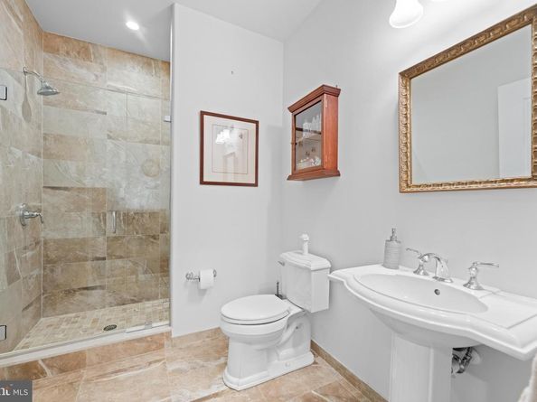 6205 Parkview Drive, Haverford PA 19041