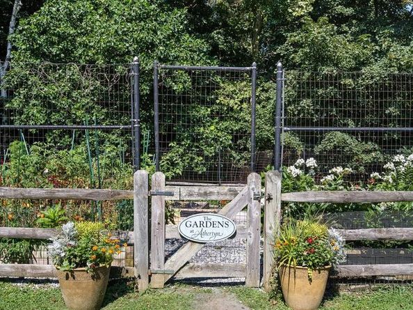 6205 Parkview Drive, Haverford PA 19041