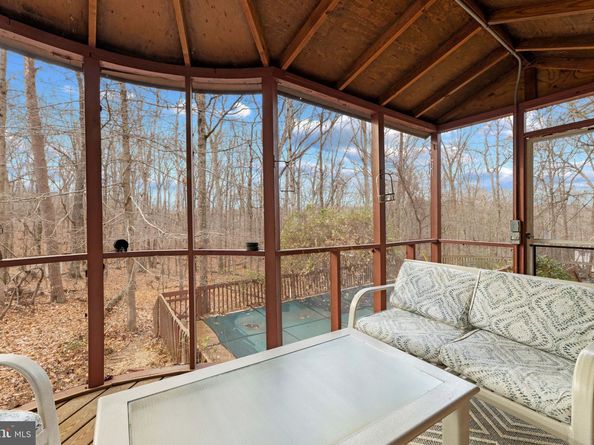 2026 Hunter Mill Road, Vienna VA 22181